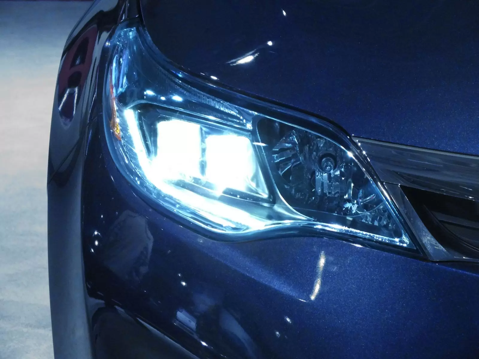 What Are Xenon Headlights?